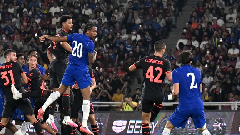 切尔西3-0 AC米兰:若昂·佩德罗双响,蓝军状态回暖