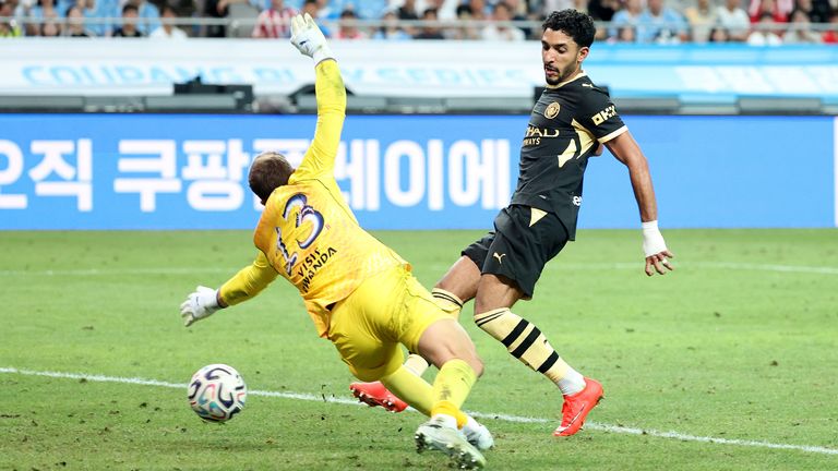 曼城3-1马德里竞技:安托万·塞梅尼奥两次助攻,奥马尔·马尔穆什和拉扬·艾特·努里为恩佐·马雷斯卡的球队在首尔再添进球